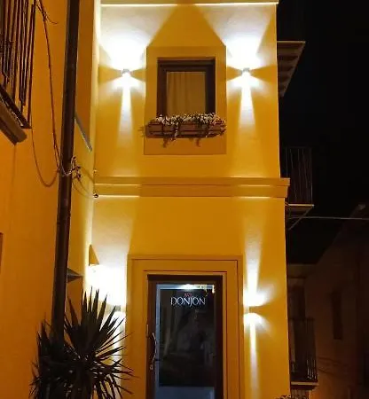 Donjon Centro Storico Bed & Breakfast