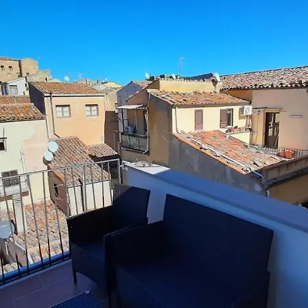 Panzió Donjon Centro Storico Castelbuono
