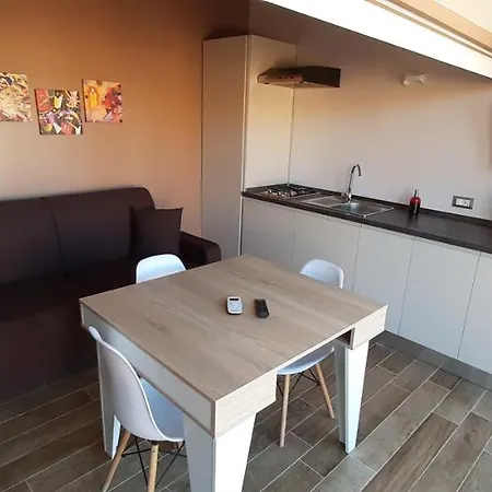 Donjon Centro Storico Bed & Breakfast Castelbuono (Sicily)