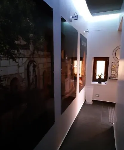 Donjon Centro Storico カステルブオーノ