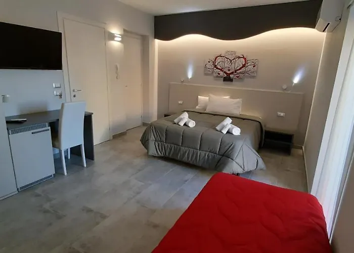 ベッド・アンド・ブレックファスト Donjon Centro Storico カステルブオーノ